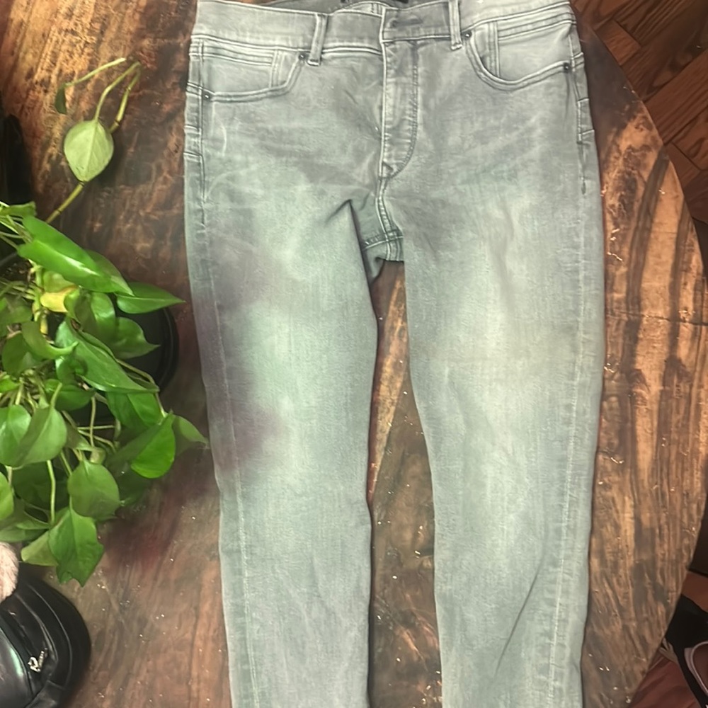 Express Grey wash skinny Jean with raw hem size 10